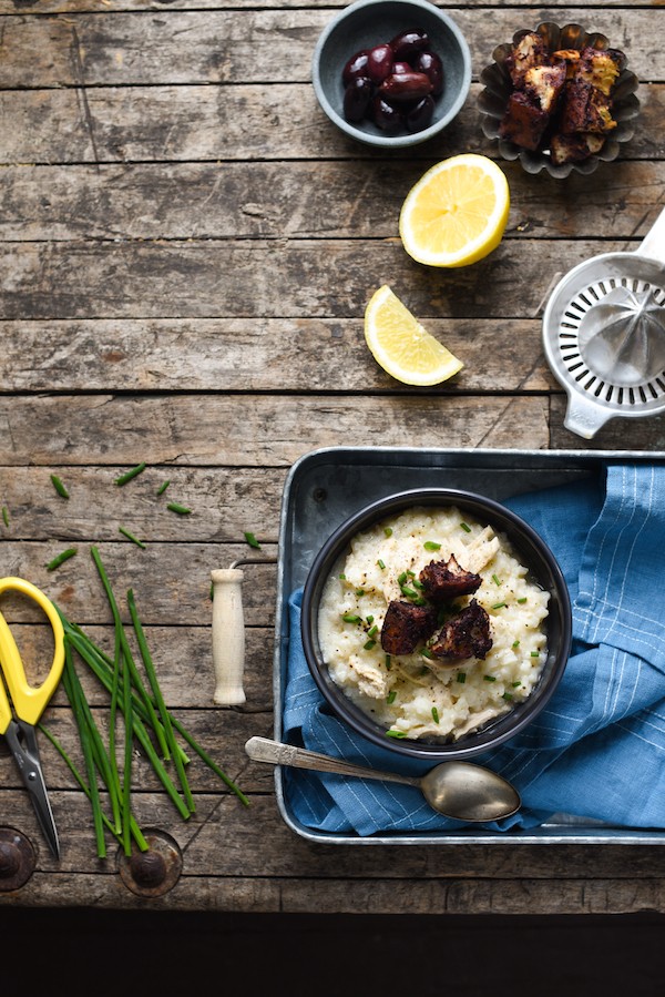 Lemon Chicken & Rice Soup with Olive Tapenade Croutons - Pure Greek comfort food in a bowl. It’s rich but light flavor will warm you up and brighten your mood any day of the week. | foxeslovelemons.com