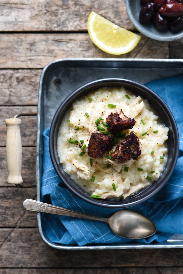 Lemon Chicken & Rice Soup with Olive Tapenade Croutons - Pure Greek comfort food in a bowl. It’s rich but light flavor will warm you up and brighten your mood any day of the week. | foxeslovelemons.com