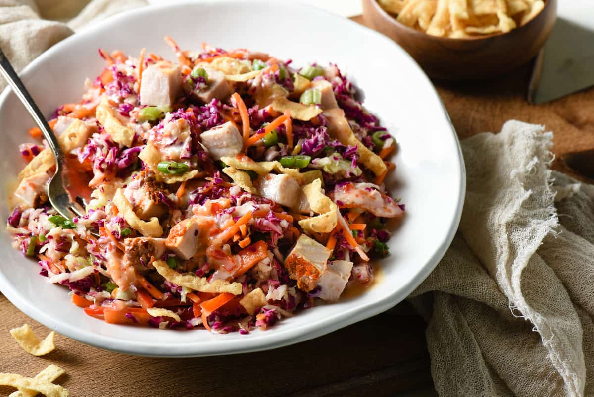Meal preppers, listen up: all of the ingredients for this Turkey Egg Roll Salad can be chopped and prepped in advance. When you're ready to eat, dinner can be on the table in less than five minutes! | foxeslovelemons.com Meal preppers, listen up: all of the ingredients for this Turkey Egg Roll Salad can be chopped and prepped in advance. When you're ready to eat, dinner can be on the table in less than five minutes! | foxeslovelemons.com
